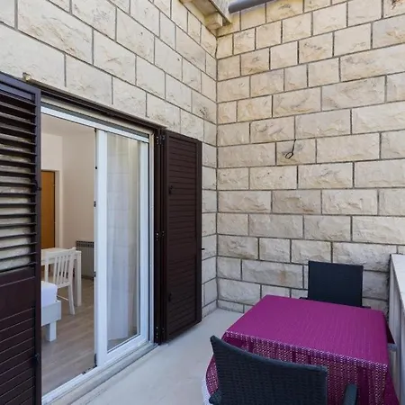 Basica Guest house