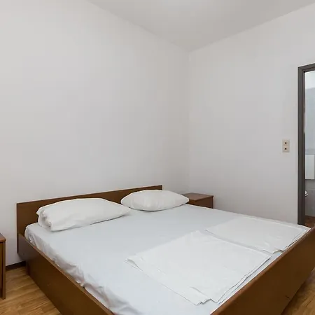 Basica Guest house Saplunara